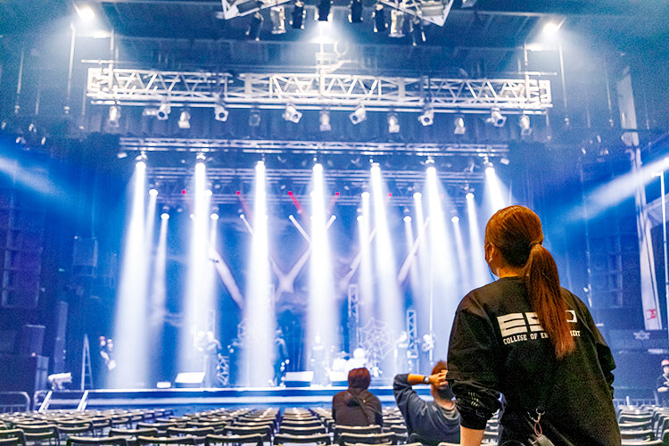 2026_d_staff_lighting-stage_subject_02