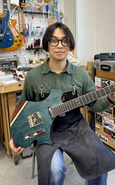 2年次1作目スルーネックモデル