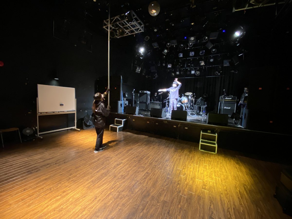 ライブハウスコース 実習ライブを実施 音楽 芸能 声優 楽器について学ぶ東京の専門学校 Espエンタテインメント東京 ライブハウスコース 実習ライブを実施 音楽 芸能 声優 楽器について学ぶ東京の専門学校 Espエンタテインメント東京