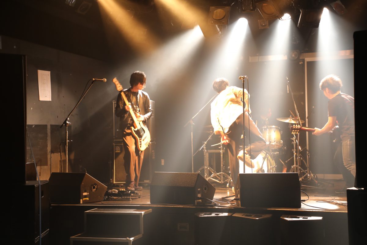 ライブハウスコース 実習ライブ 音楽 芸能 声優 楽器について学ぶ東京の専門学校 Espエンタテインメント東京 ライブハウスコース 実習ライブ 音楽 芸能 声優 楽器について学ぶ東京の専門学校 Espエンタテインメント東京