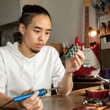 ギター製作総合コース アンプ・エフェクター専攻