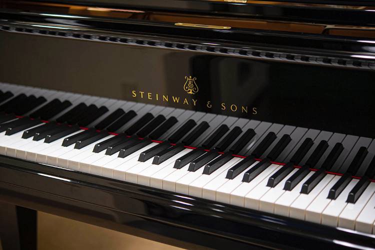 STEINWAY&SONS